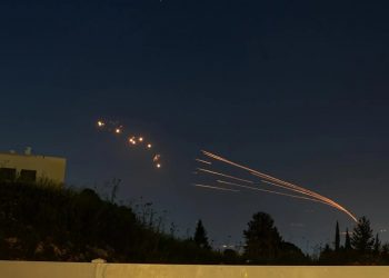 Irán lanza un ataque con decenas de drones contra Israel