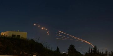 Irán lanza un ataque con decenas de drones contra Israel