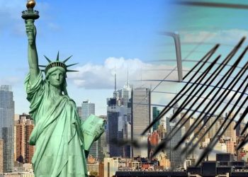 La Estatua de la Libertad en Nueva York por primera vez tiembla
