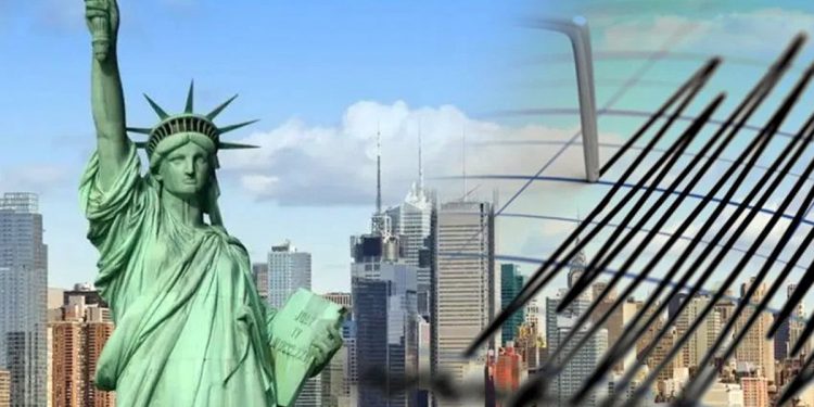 La Estatua de la Libertad en Nueva York por primera vez tiembla