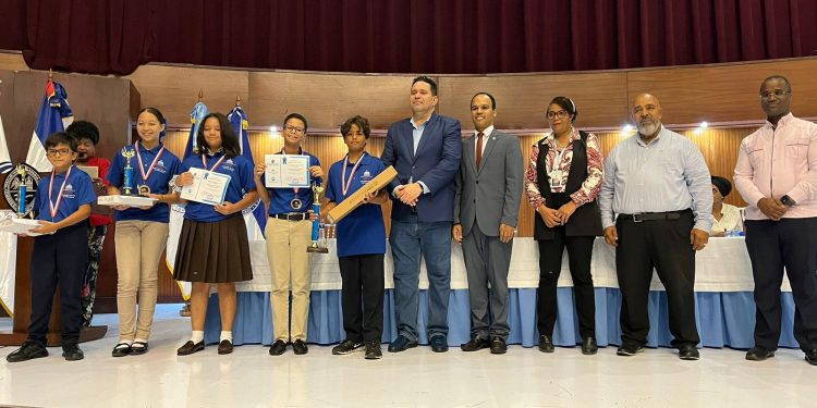 Ajedrecista Leonardo Simó Paulino Estudiante meritorio en las XV Olimpíadas Nacionales de Matemáticas 2024