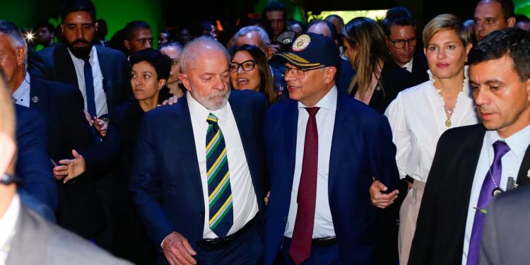 Petro y Lula exhiben su lado más ambientalista y discuten una salida para Venezuela