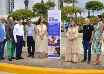 Exposición temporal 80 años: Una Historia. Primer picazo del Monumento a los Héroes de la Restauración