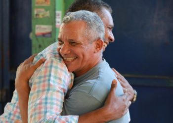 Miembro destacado Ramón Morel renuncia a Fuerza del Pueblo