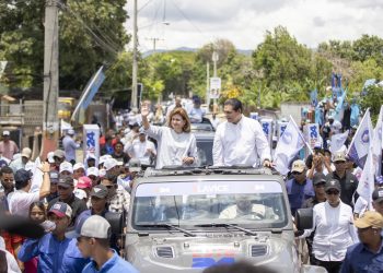 Vicepresidenta encabeza multitudinaria caravana en Tamboril y Licey al Medio en apoyo a candidatos PRM