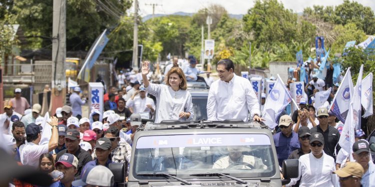 Vicepresidenta encabeza multitudinaria caravana en Tamboril y Licey al Medio en apoyo a candidatos PRM