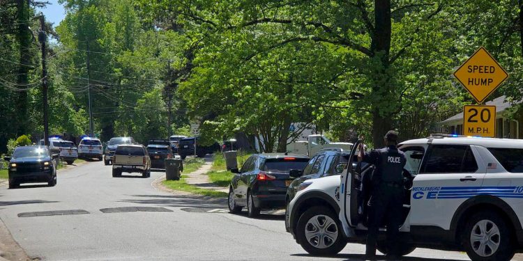 Tiroteo en Carolina del Norte deja cuatro policías muertos y varios heridos