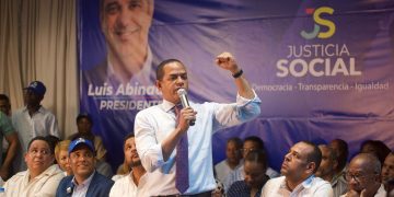 Justicia Social juramenta a Oliver Santos y a más de 500 dirigentes que pertenecían al PLD en San Cristóbal