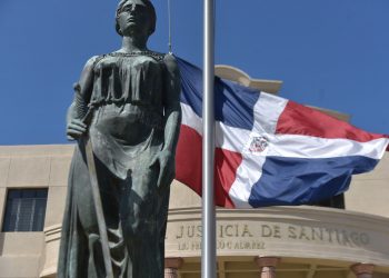 Condenan a 15 años de cárcel a hombre por tráfico de migrantes y falsificación de documentos públicos y privados