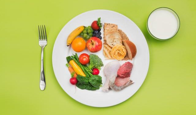¿Qué como primero? El orden de los alimentos sí importa y afecta al peso corporal
