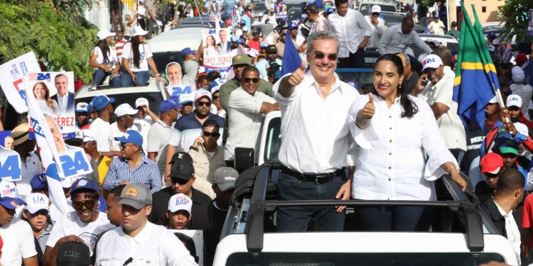 Abinader: «20 años de promesas a la región Enriquillo fueron cambiadas por ejecuciones reales en 4 años
