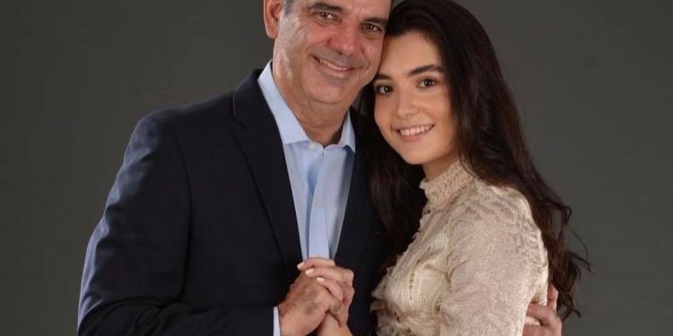 Presidente Abinader viaja este viernes a Estados Unidos para asistir a graduación de su hija Adriana