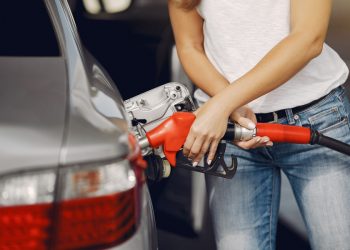 La «práctica» que puede estar aumentando el gasto de gasolina en tu auto