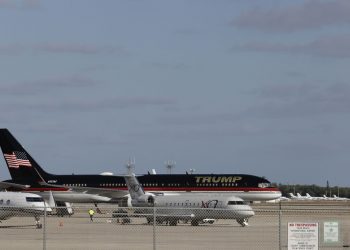 Avión de Trump choca contra otro en un aeropuerto de Florida
