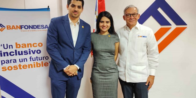 BANFONDESA capacita 600 colaboradores en el Marco de Bonos Sostenibles