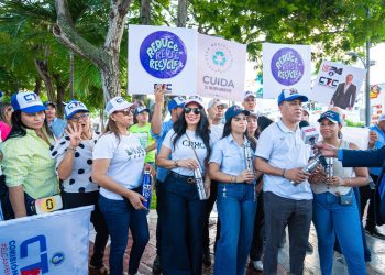 CTC y juventud JCC promueven reciclaje y cuidado medioambiental intercambiando plásticos por termos