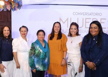 BHD realiza conversatorio en Santiago con Mujeres que Cambian el Mundo