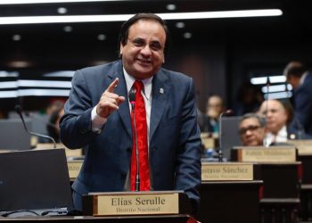 Elías Serulle renunció a Fuerza del Pueblo: No apoyo las formas de conducir el partido