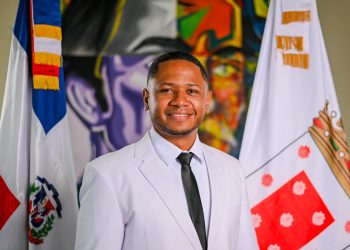 Regidor Frank Medina felicita a los legisladores electos