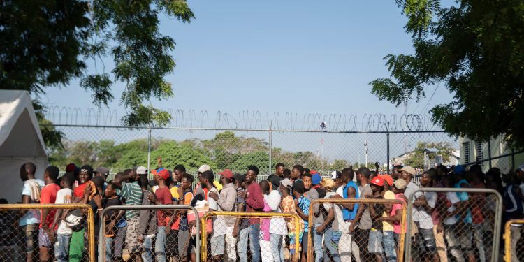 Redadas, deportaciones y un muro: así se calienta la frontera entre Haití y República Dominicana