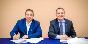 IDAC y Consejo Internacional de Aeropuertos de Canadá firman acuerdo de acreditación de Socio de Capacitación en RD