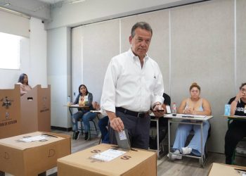 Ito Bisonó felicita a la ciudadanía por acudir a las urnas a votar masivamente en orden, tranquilidad y civilizadamente