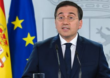 España retira «definitivamente» a su embajadora en Argentina