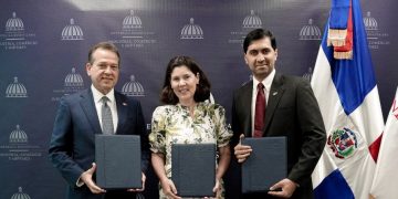 MICM y Universidad de Purdue firman acuerdo para impulsar la industria de semiconductores en RD