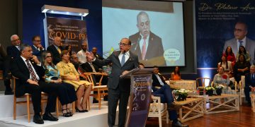 Maestro de la Medicina Plutarco Arias pone en circulación libro sobre experiencias de COVID 19
