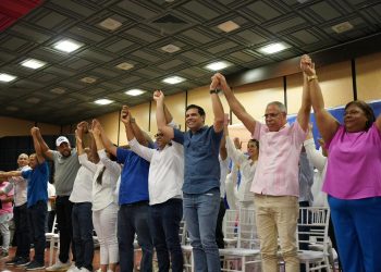 Roberto Ángel dice en Dajabón habrá «votos a montones» para reelegir a Abinader y ganar el Congreso