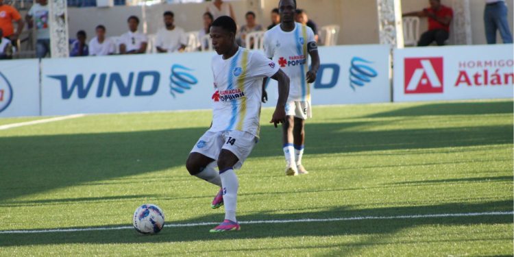 Goles de Alvarez y De Leon le dan un importante triunfo al Atlántico FC sobre Pantoja