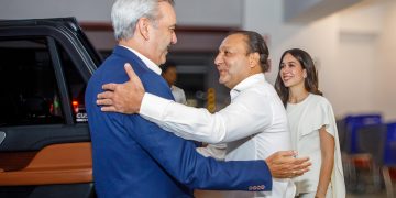 Presidente Abinader se reúne con Abel Martínez