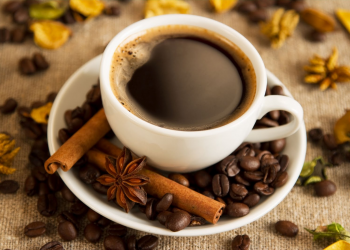 El delicioso truco para potenciar el efecto de la cafeína del café en el desayuno o cuando quieras