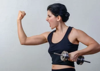 Las claves para ganar masa muscular a partir de los 40, según nuestro entrenador personal