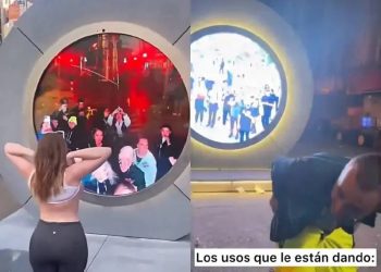 Cerraron el portal que conectaba a Nueva York con Dublín después de que una modelo de OnlyFans mostró sus senos