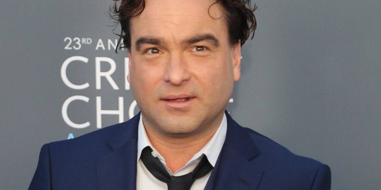 Johnny Galecki, el «nerd» más querido: el amor que traspasó la ficción y el éxito que lo convirtió en uno de los actores mejor pagados
