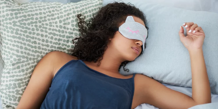 ¿Cuál es la mejor posición para dormir cuando hace mucho calor?