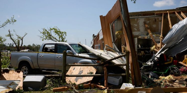 ‘Nunca he visto nada igual’. Un tornado devasta una ciudad de Arkansas