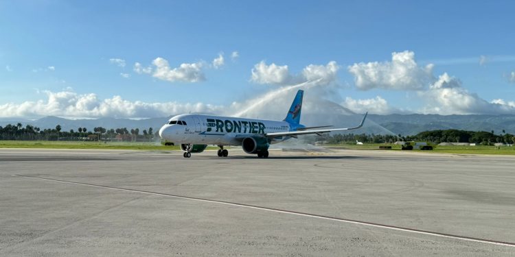 Air Europa inaugura su vuelo Madrid – Santiago; aumentará turismo al Cibao y comercio con España