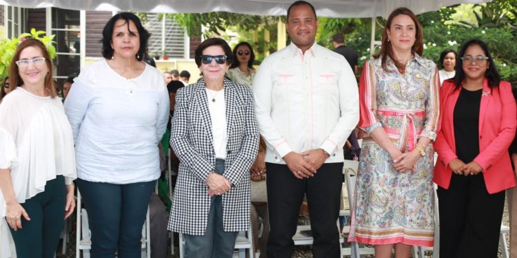 Presentan en Salcedo el proyecto “Articulación para la dignidad y la libertad”