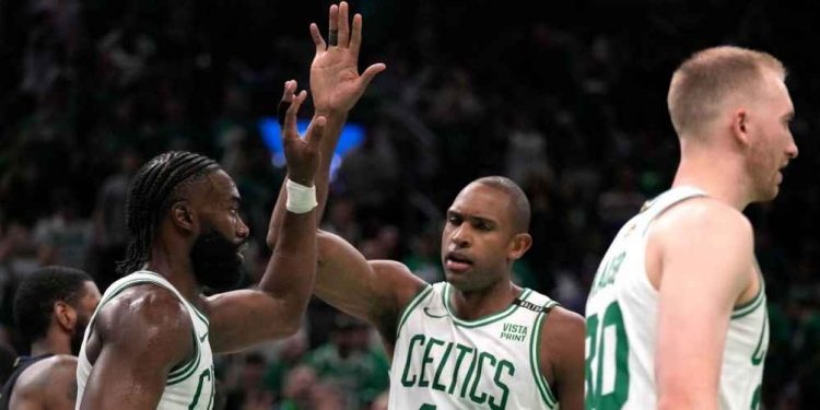 De la mano de Brown, Celtics ganan el Juego 1 de las Finales de la NBA