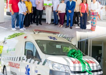 COOPSANO dona ambulancia a comunidades del municipio de San Ignacio de Sabaneta, Santiago Rodríguez
