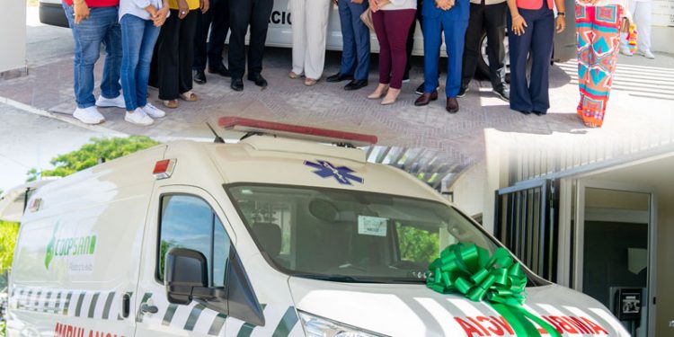 COOPSANO dona ambulancia a comunidades del municipio de San Ignacio de Sabaneta, Santiago Rodríguez 