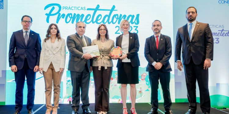 PNUD y CONEP reconocen el Programa de Inclusión BHD