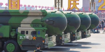 China está ampliando su arsenal nuclear más rápido que ningún otro país