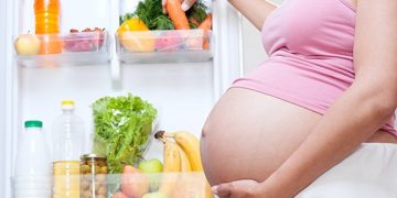 Qué dieta seguir durante el embarazo, según los expertos