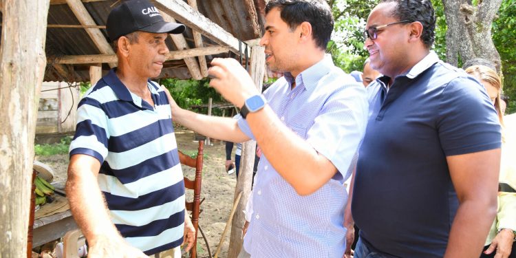 Propeep interviene decenas de viviendas que fueron dañadas por vientos e inundaciones en Hermanas Mirabal