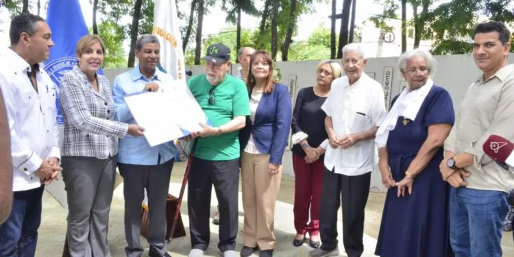 Rinden homenaje a los combatientes del 14 y 20 de Junio