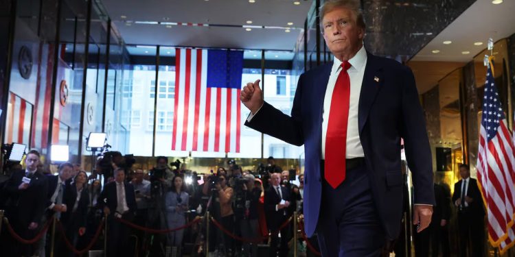 Multimillonarios que abandonaron a Trump vuelven a apoyarle pese a sus causas penales