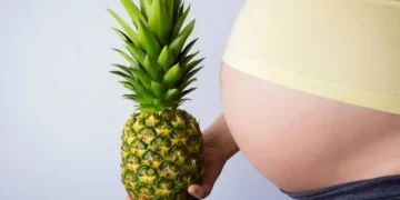 Comer piña mejora la fertilidad, ¿verdad o mito?